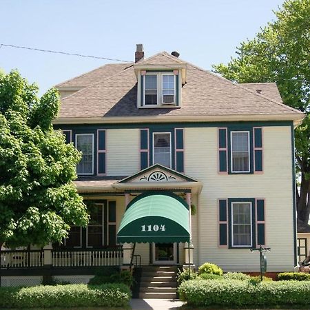 Ye Olde Walkerville Bed & Breakfast Windsor Buitenkant foto