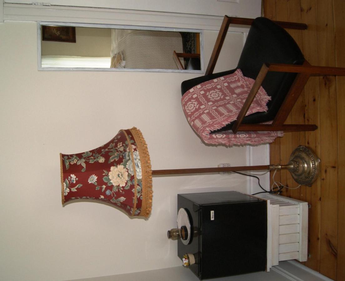Ye Olde Walkerville Bed & Breakfast Windsor Buitenkant foto