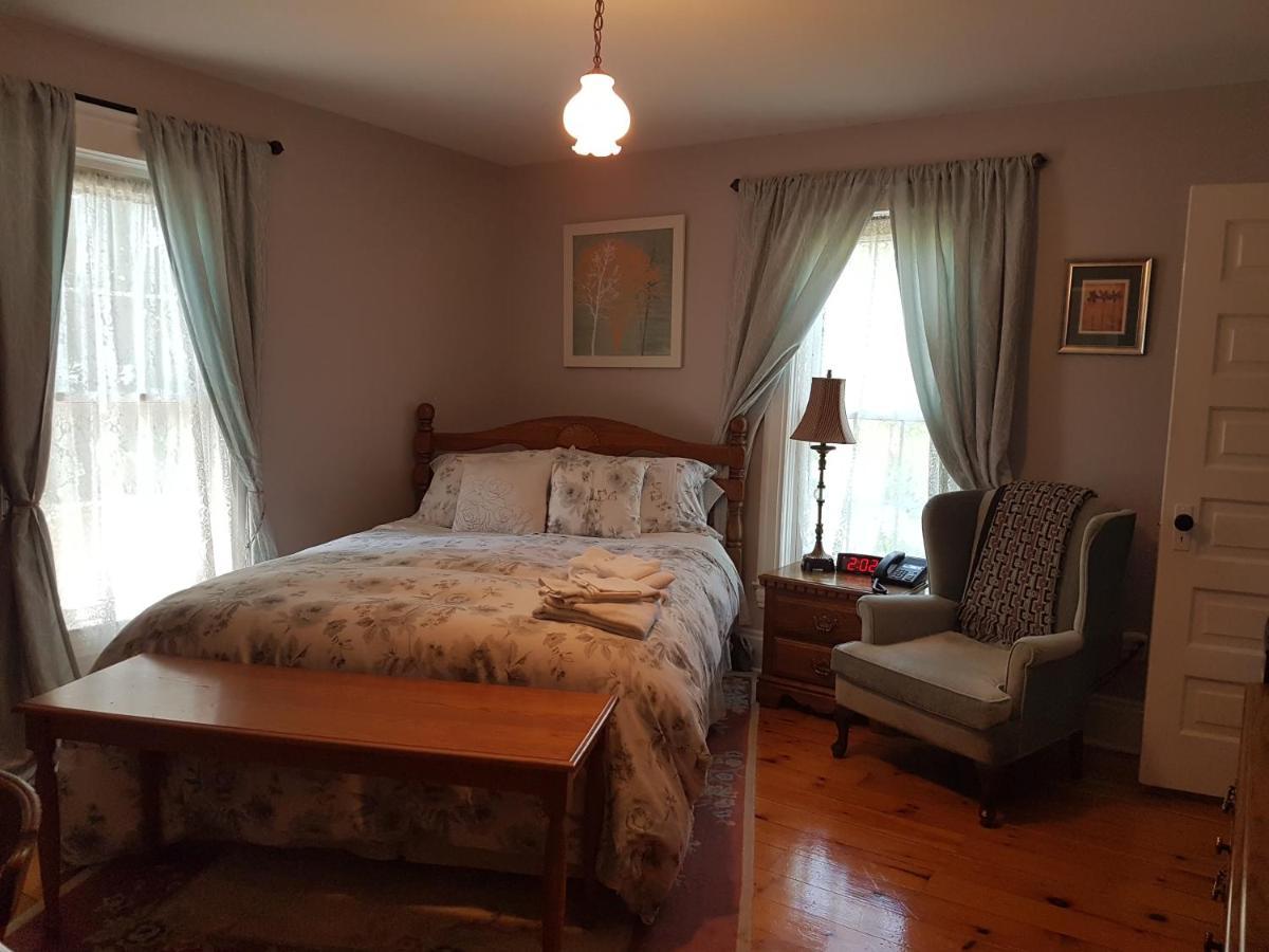 Ye Olde Walkerville Bed & Breakfast Windsor Buitenkant foto