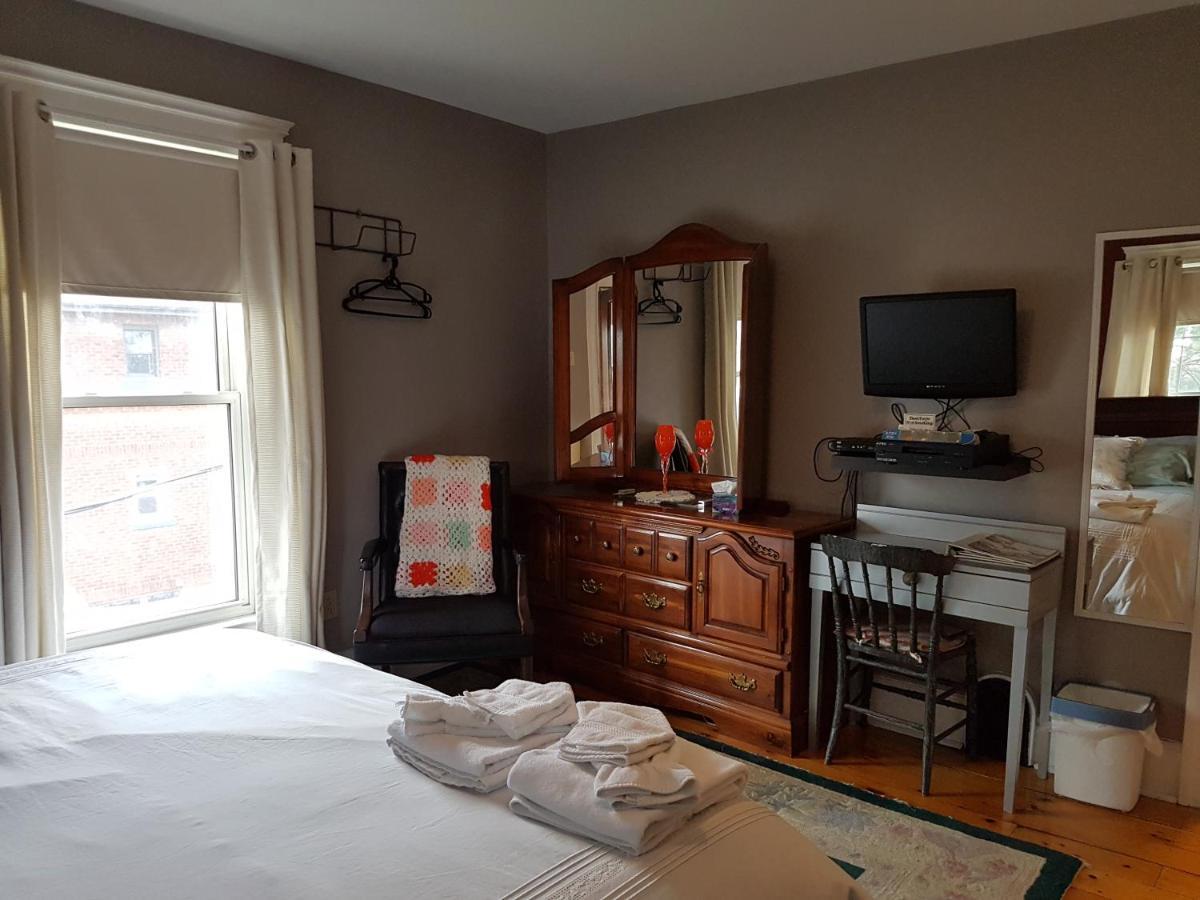 Ye Olde Walkerville Bed & Breakfast Windsor Buitenkant foto