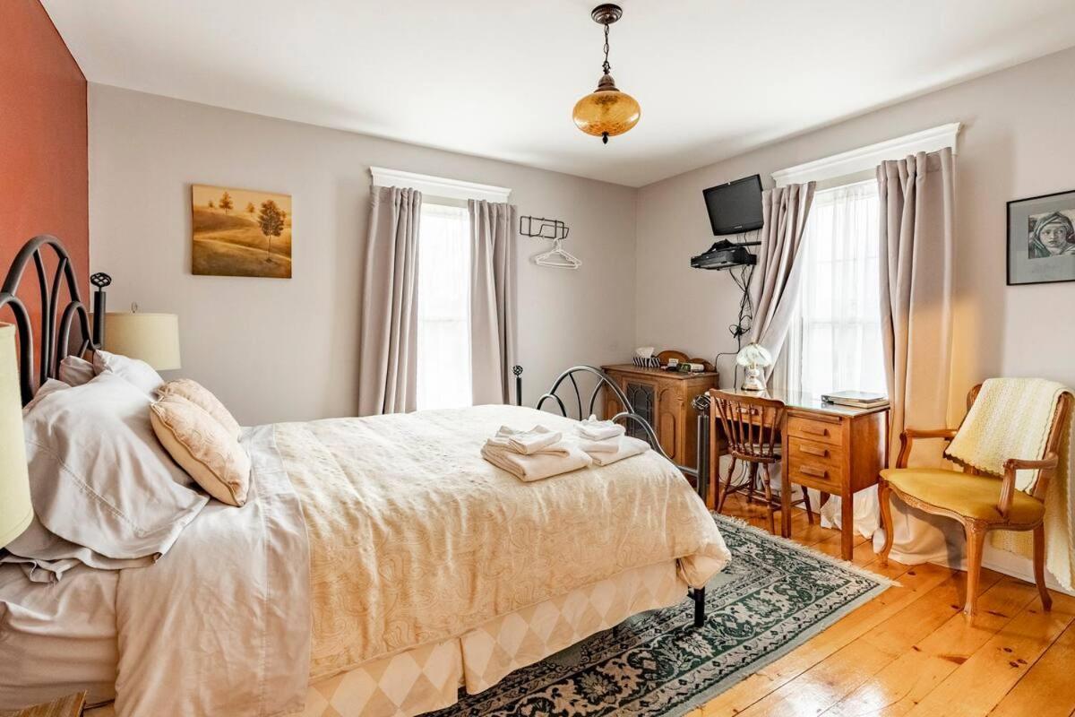 Ye Olde Walkerville Bed & Breakfast Windsor Buitenkant foto