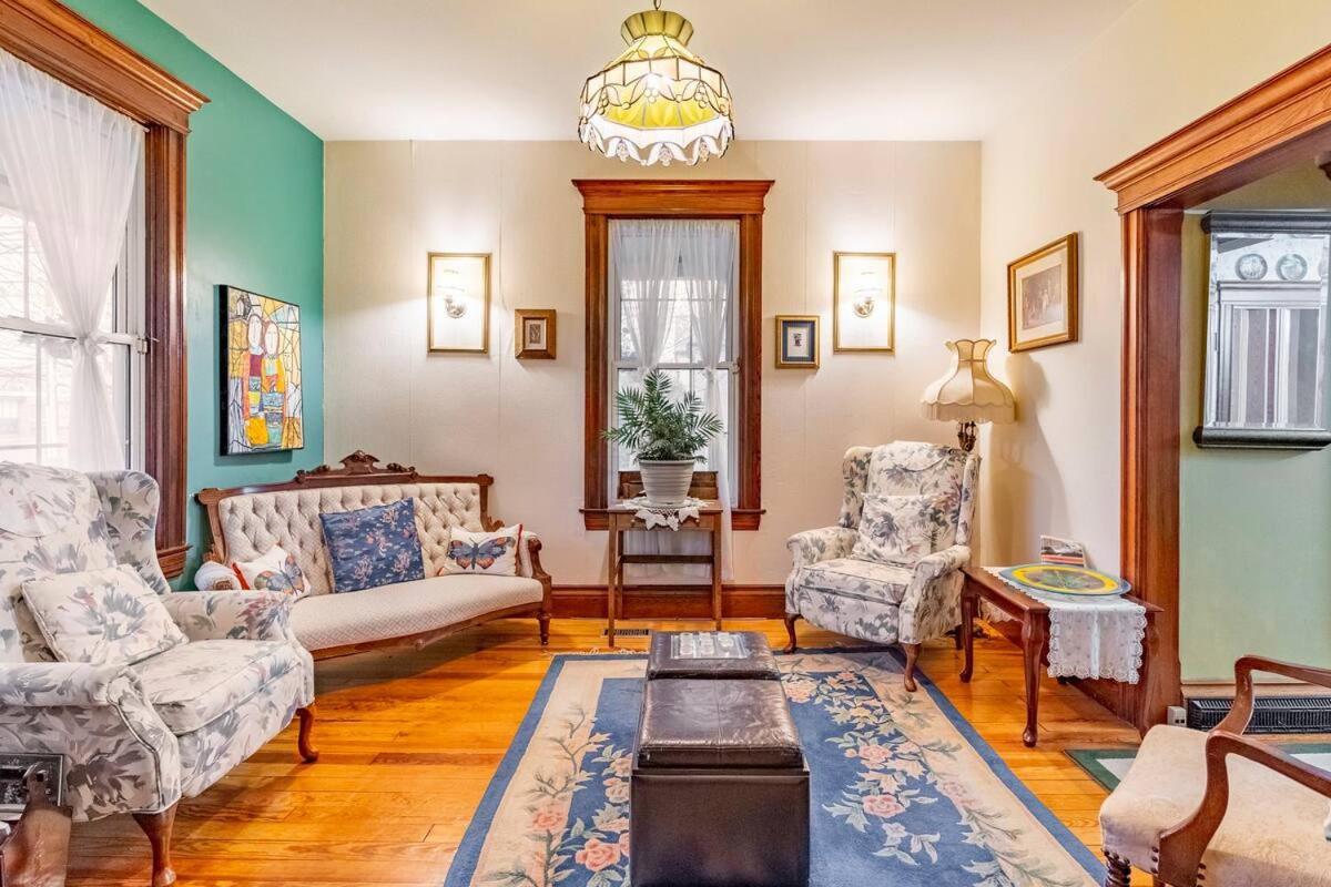 Ye Olde Walkerville Bed & Breakfast Windsor Buitenkant foto
