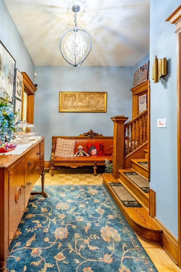 Ye Olde Walkerville Bed & Breakfast Windsor Buitenkant foto