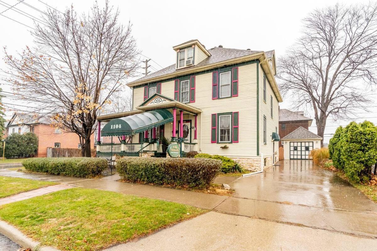 Ye Olde Walkerville Bed & Breakfast Windsor Buitenkant foto