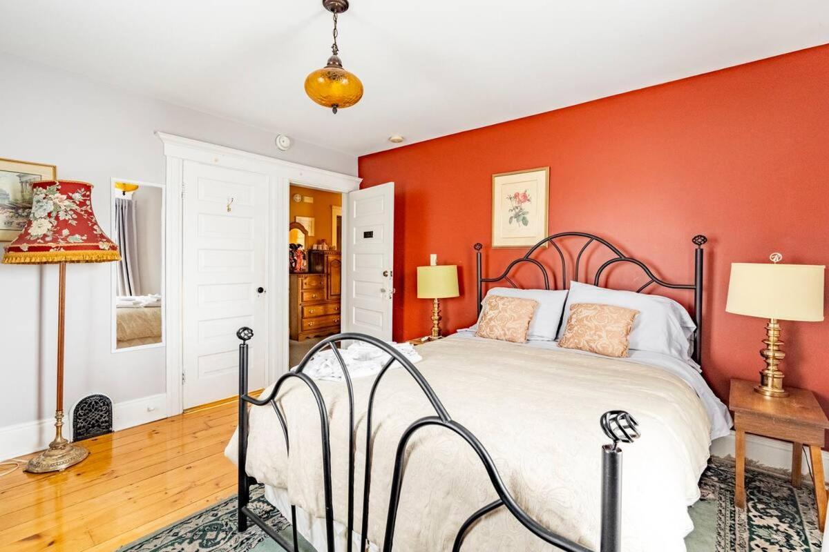 Ye Olde Walkerville Bed & Breakfast Windsor Buitenkant foto