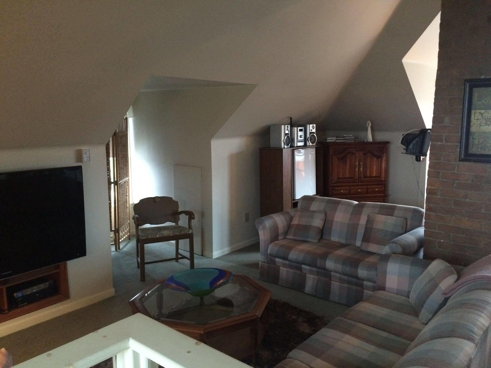 Ye Olde Walkerville Bed & Breakfast Windsor Buitenkant foto
